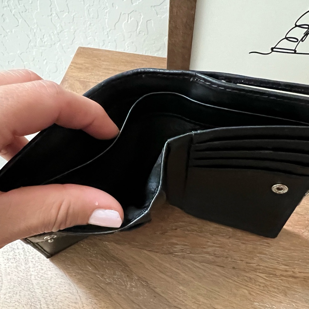 COACH Wallet - Picture 6 of 7